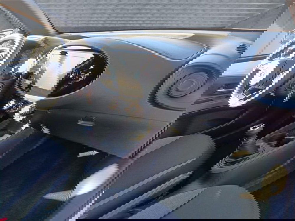 Toyota Aygo X nuova a Bari (12)