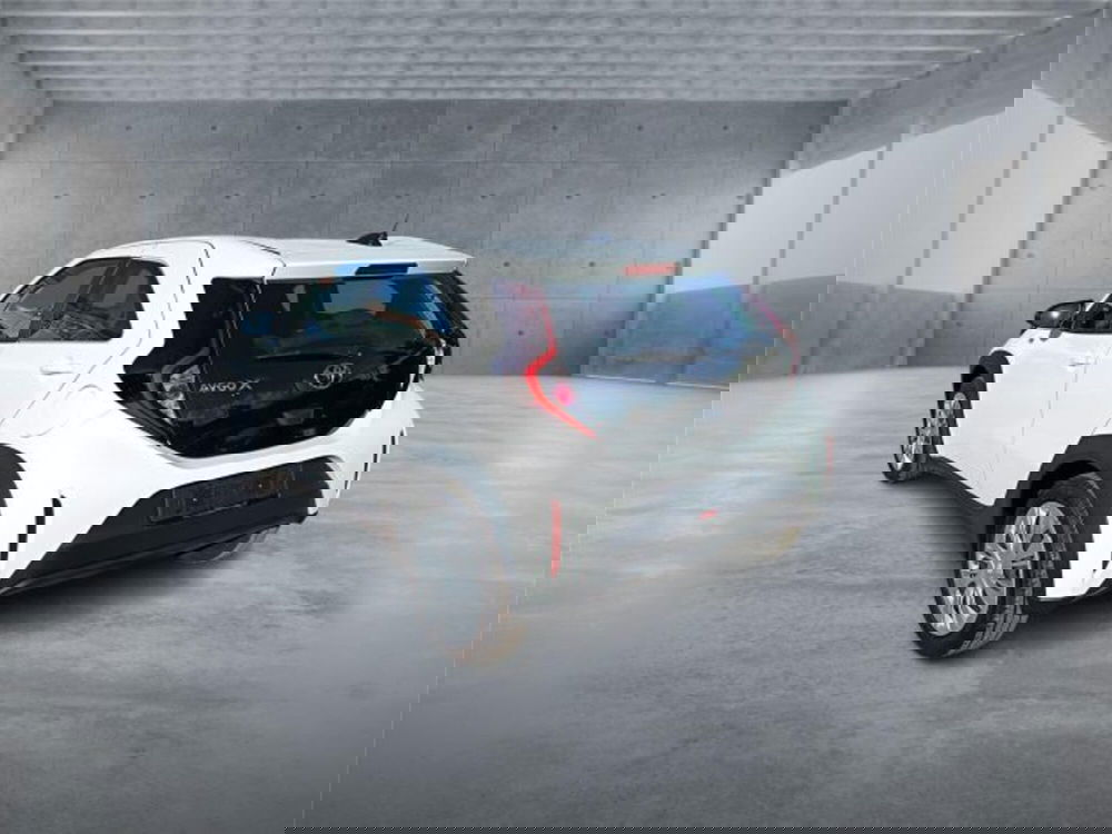 Toyota Aygo X nuova a Bari (4)