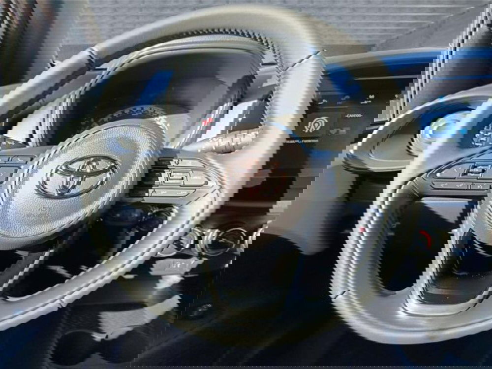 Toyota Aygo X nuova a Bari (14)