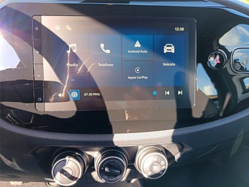 Toyota Aygo X nuova a Bari (17)