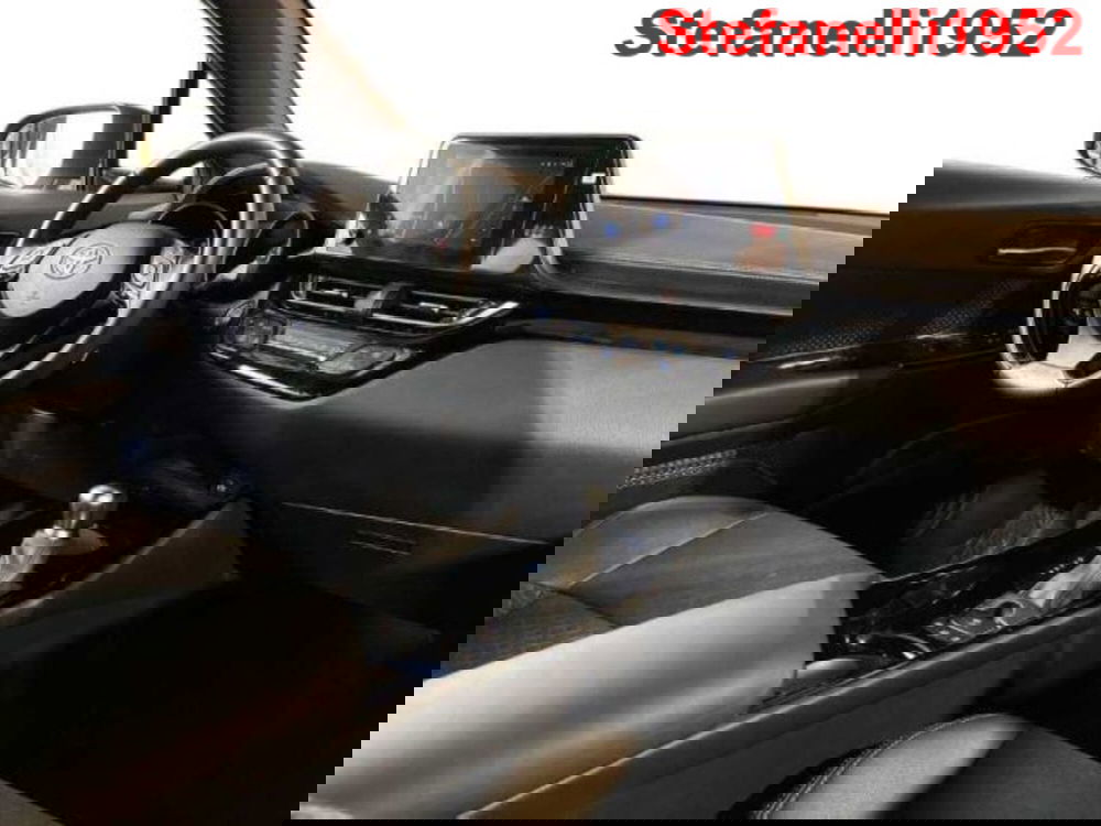 Toyota Toyota C-HR usata a Bologna (15)