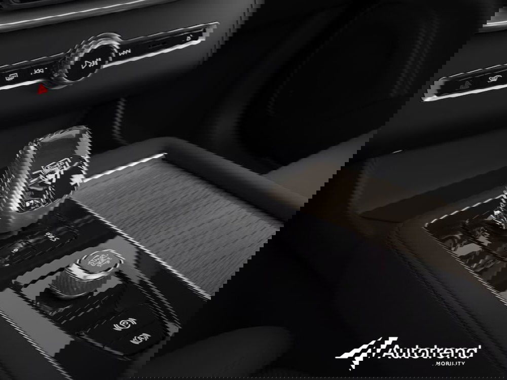 Volvo XC90 usata a Bari (14)