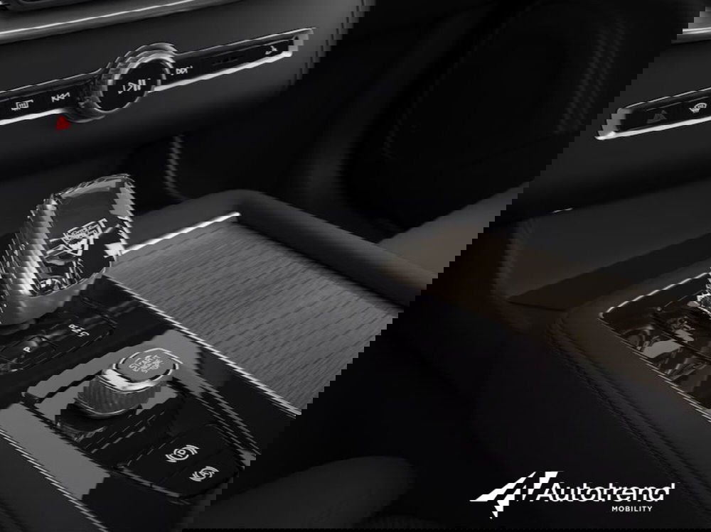 Volvo XC90 usata a Bari (12)