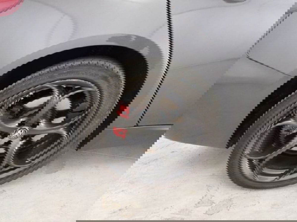 Alfa Romeo Giulia usata a Salerno (18)