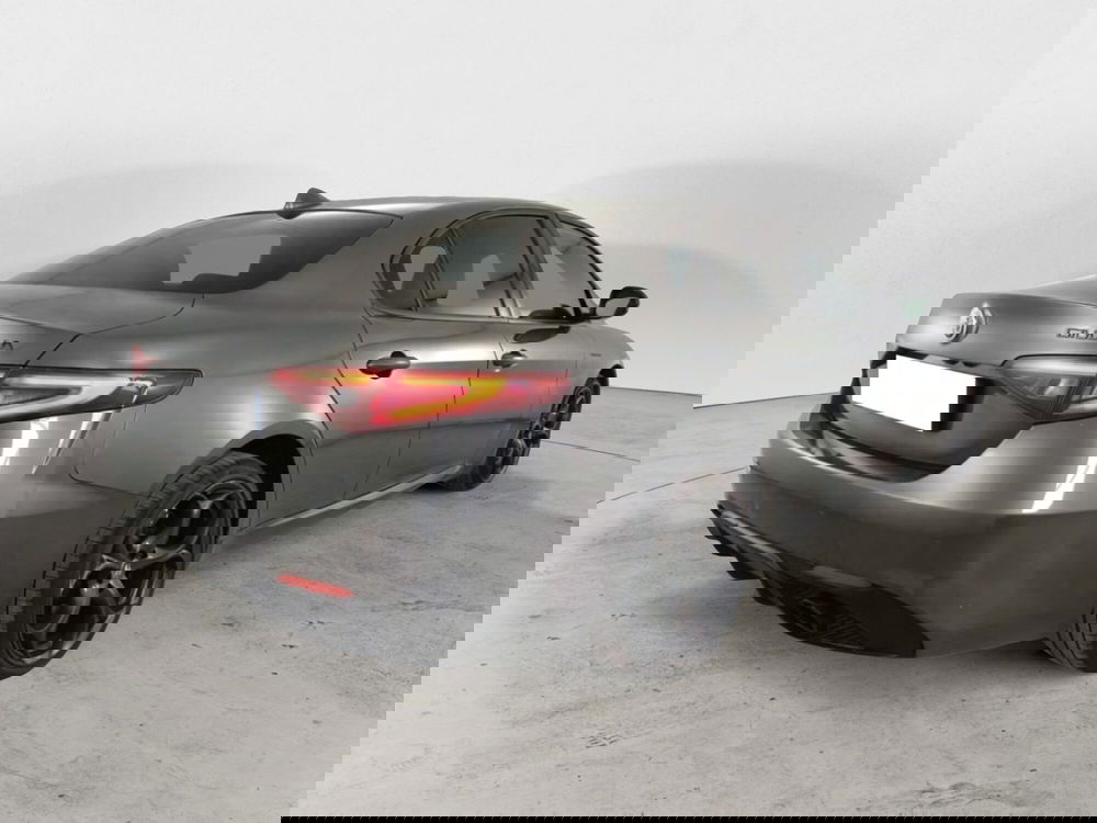 Alfa Romeo Giulia usata a Salerno (3)