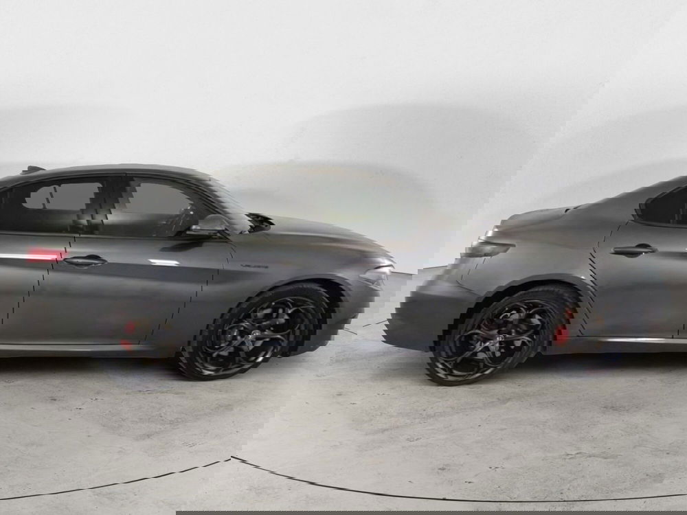 Alfa Romeo Giulia usata a Salerno (5)