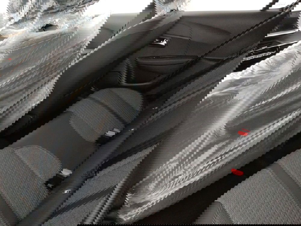 Peugeot 208 nuova a Caserta (15)