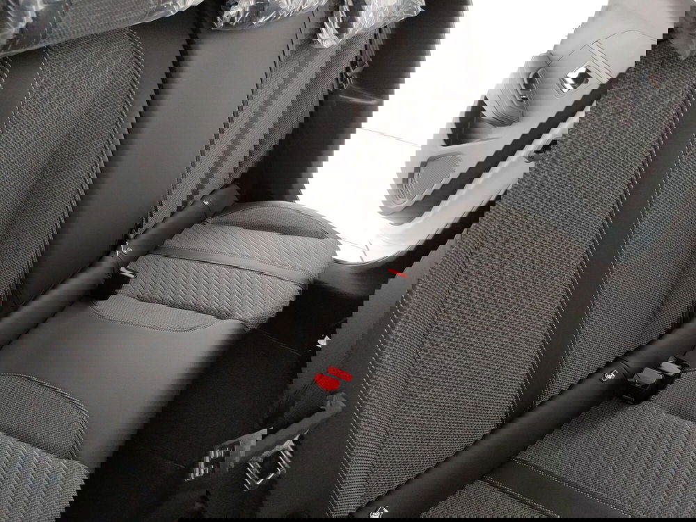 Peugeot 208 nuova a Caserta (11)