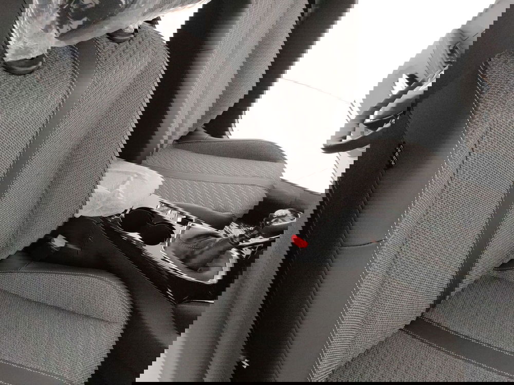 Peugeot 208 nuova a Caserta (13)