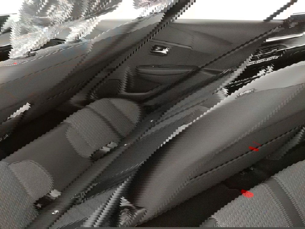 Peugeot 208 nuova a Caserta (15)