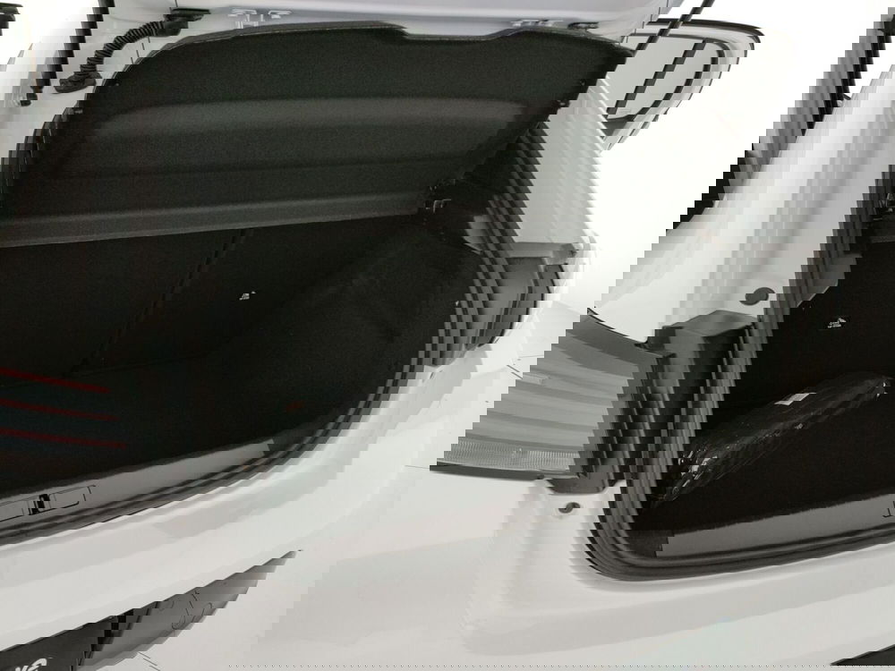 Peugeot 208 nuova a Caserta (8)