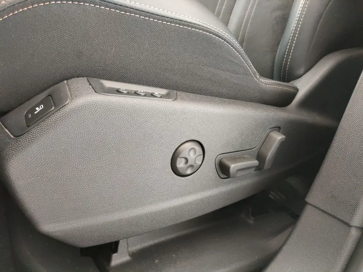 Peugeot 3008 usata a Caserta (20)