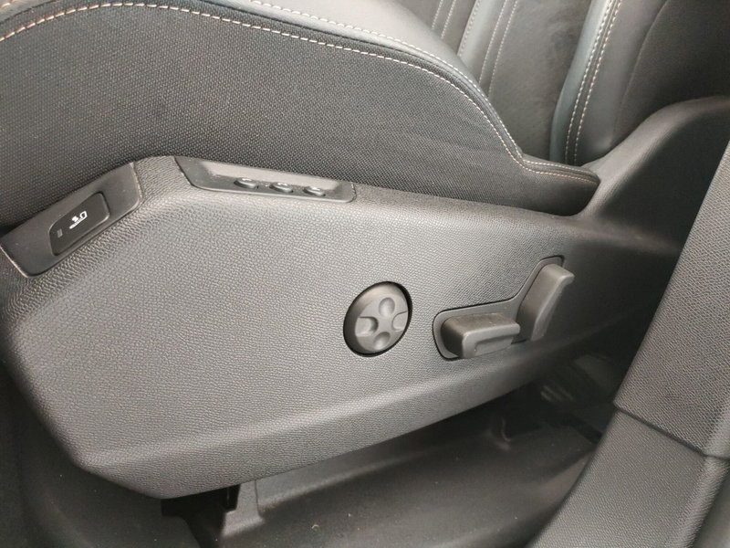 Peugeot 3008 usata a Caserta (20)