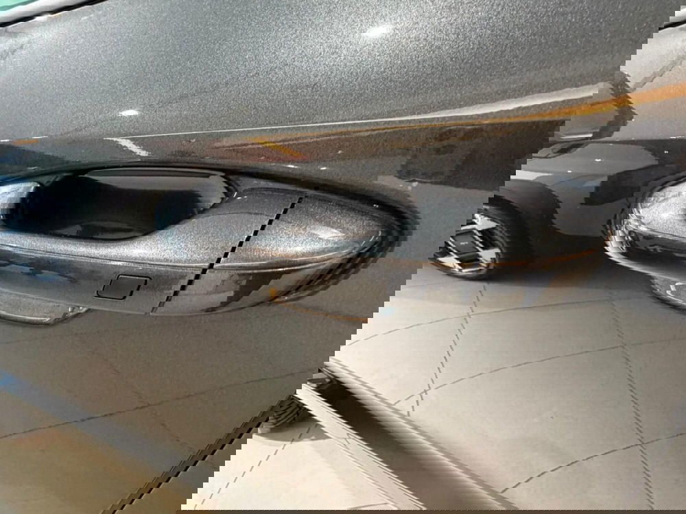 Kia Niro nuova a Napoli (18)