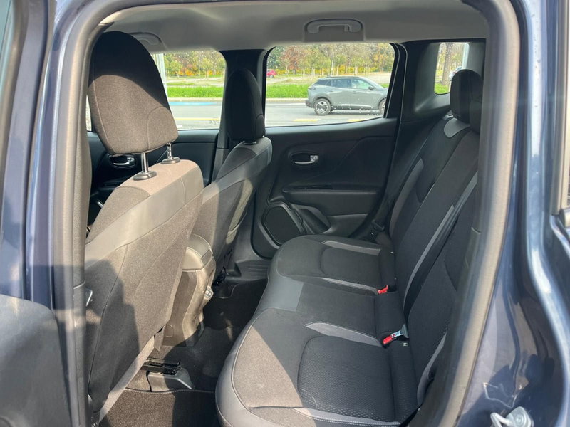 Jeep Renegade usata a Milano (14)