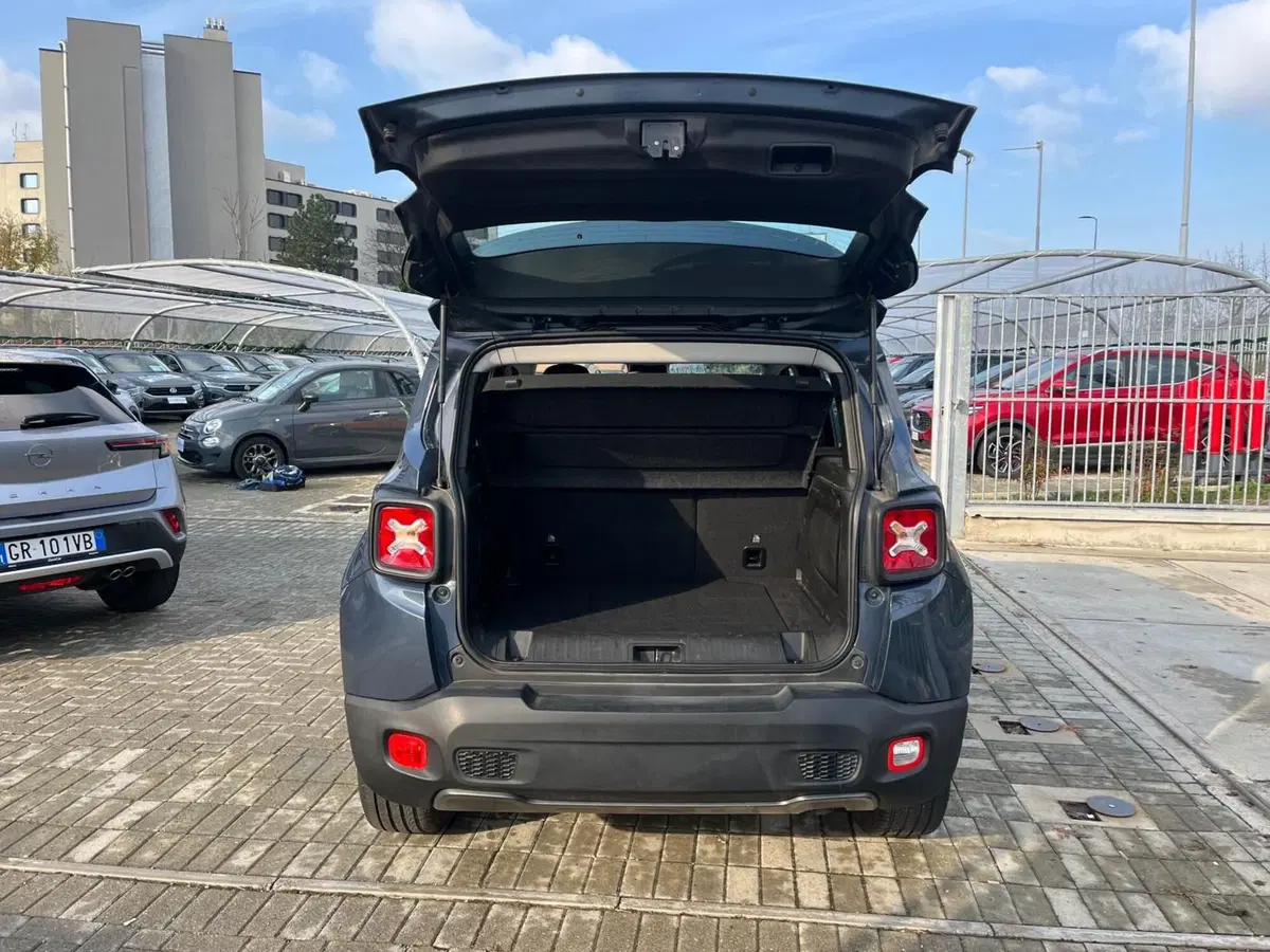 Jeep Renegade usata a Milano (9)