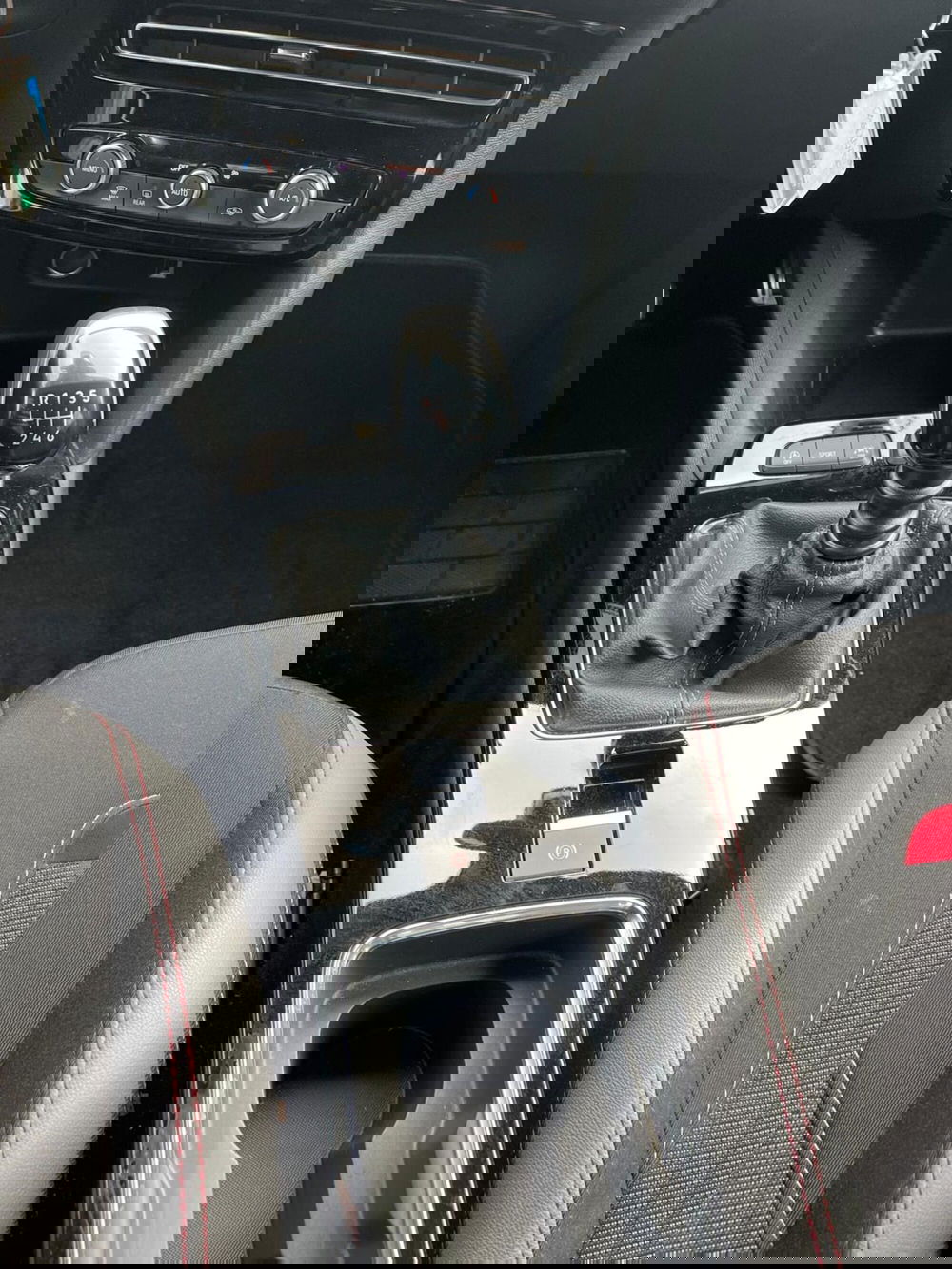 Opel Mokka usata a Milano (17)