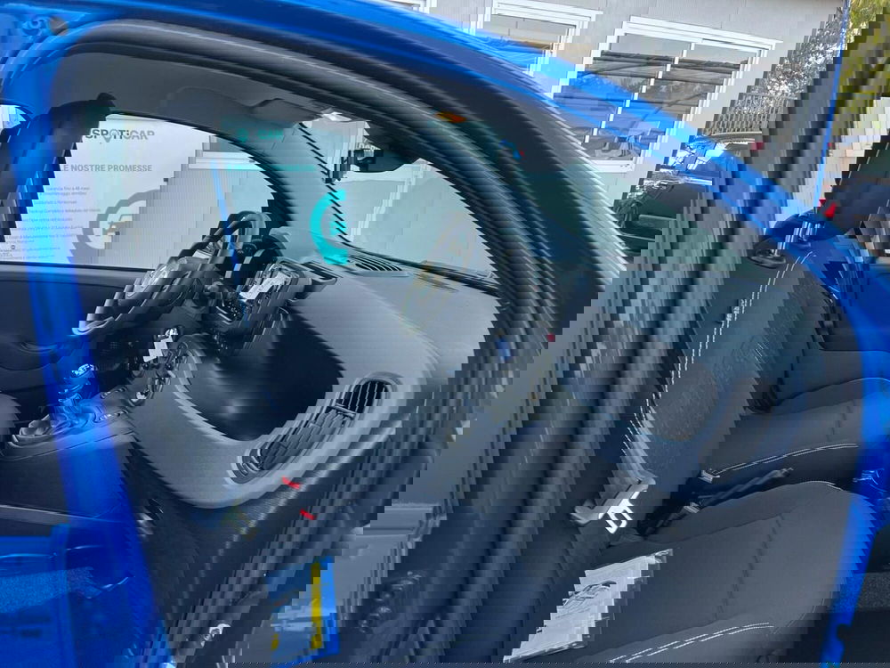 Fiat Panda Cross nuova a Milano (12)