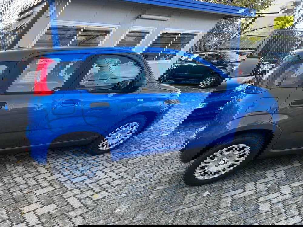 Fiat Panda Cross nuova a Milano (4)