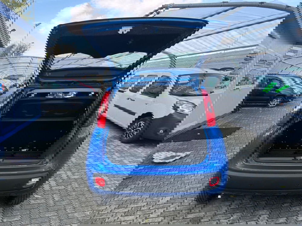 Fiat Panda Cross nuova a Milano (9)