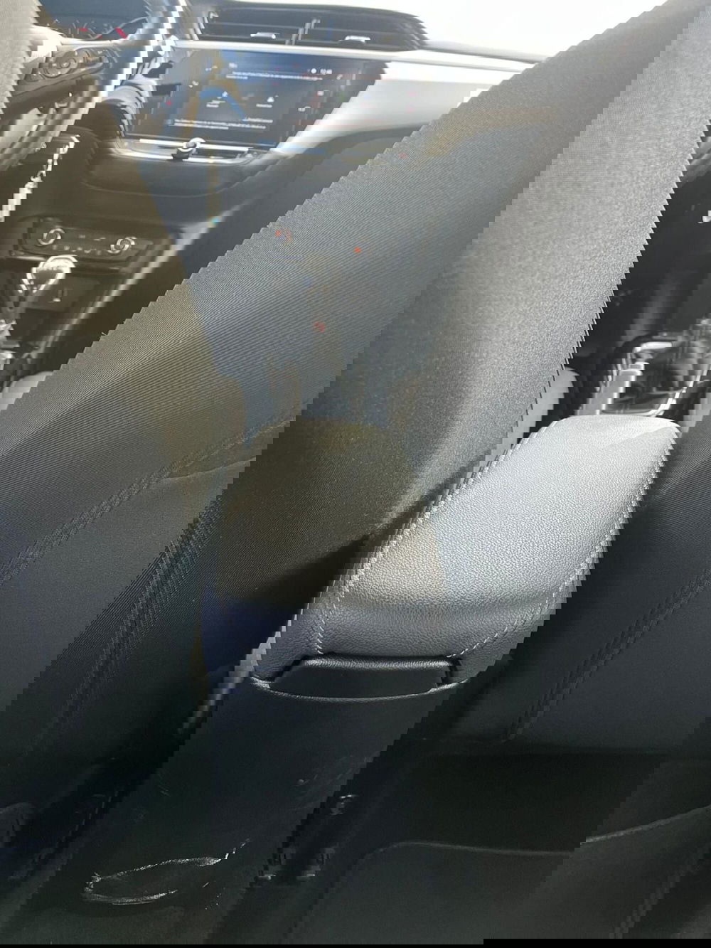 Opel Corsa usata a Milano (18)