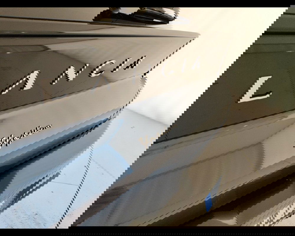 Lancia Ypsilon usata a Caserta (10)