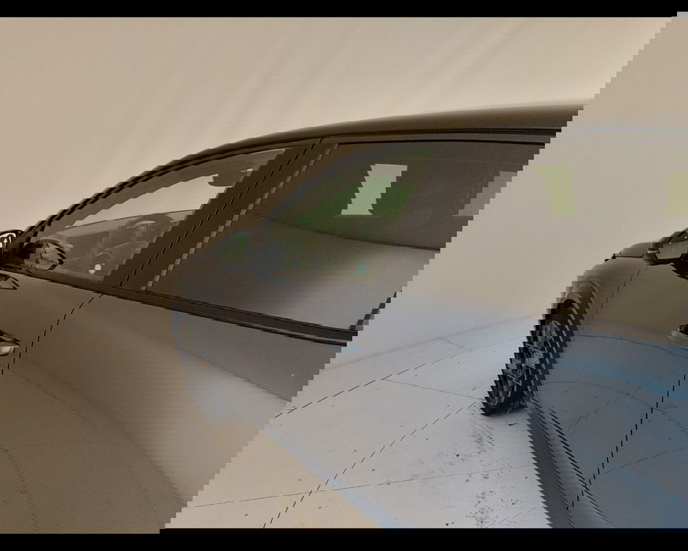 Lancia Ypsilon usata a Caserta (12)