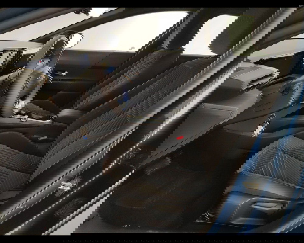 Lancia Ypsilon usata a Caserta (16)