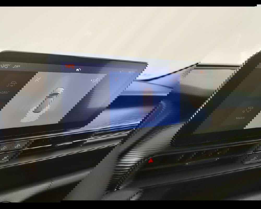 Jeep Avenger usata a Caserta (17)