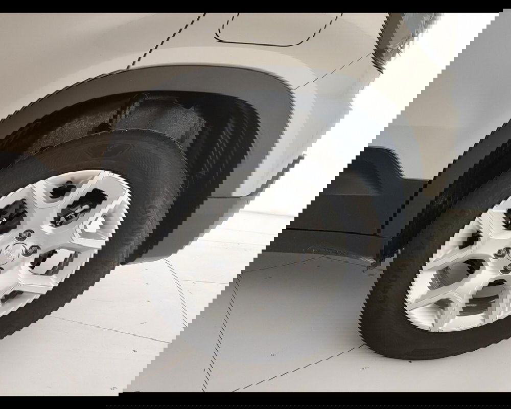 Jeep Avenger usata a Caserta (9)