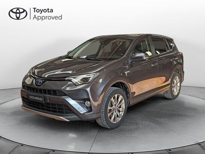 Toyota Rav4 Hybrid 2WD Lounge del 2018 usata a Montebelluna