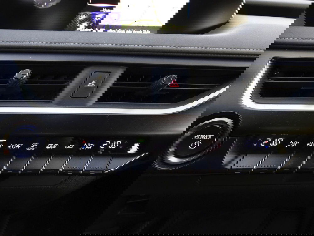 Lexus UX usata a Treviso (16)