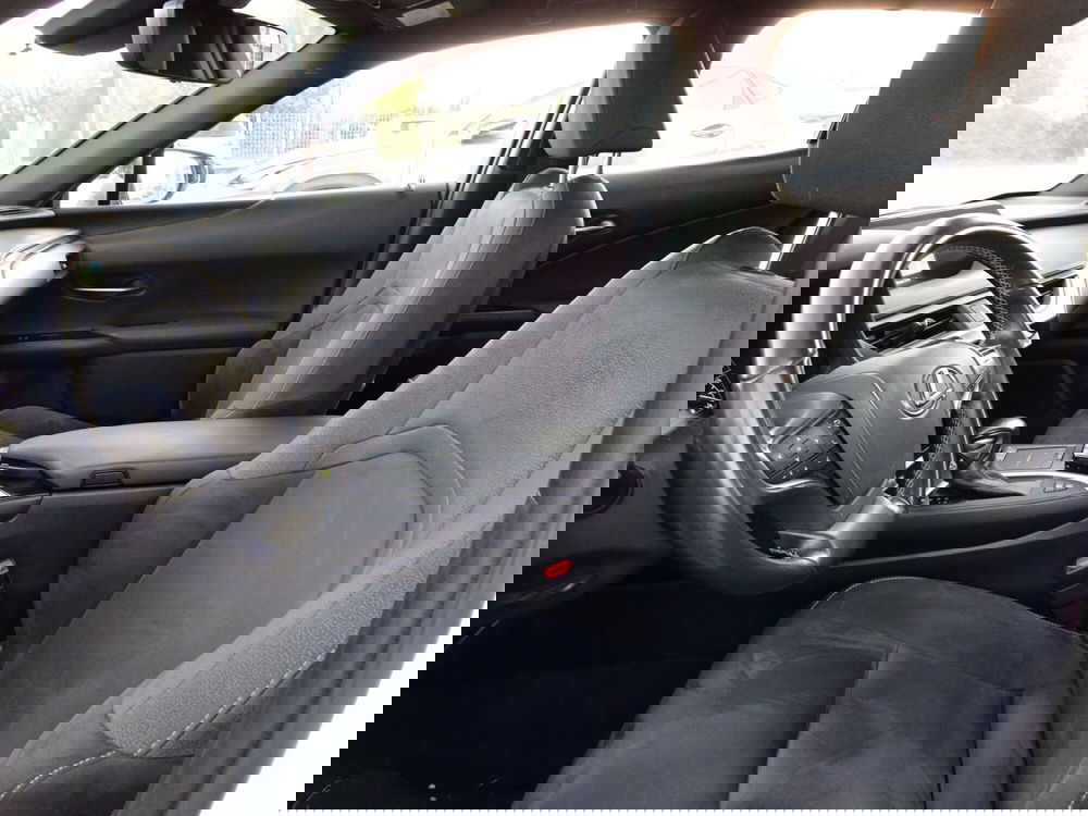 Lexus UX usata a Treviso (9)