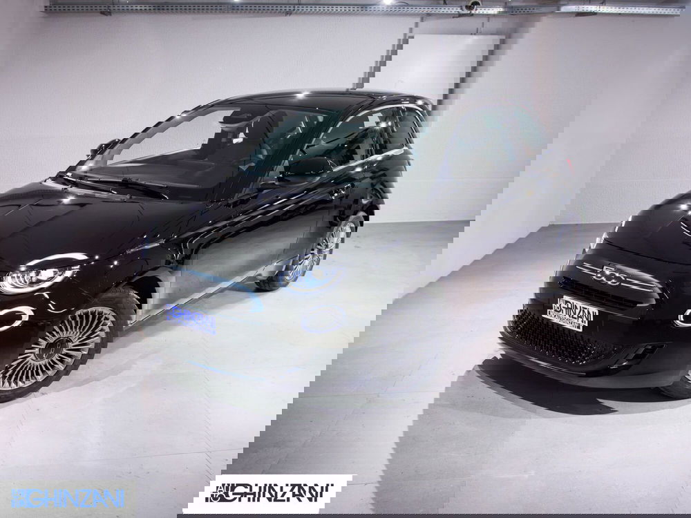 Fiat 500 nuova a Bergamo (3)