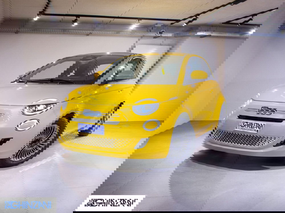 Fiat 500 nuova a Bergamo (2)