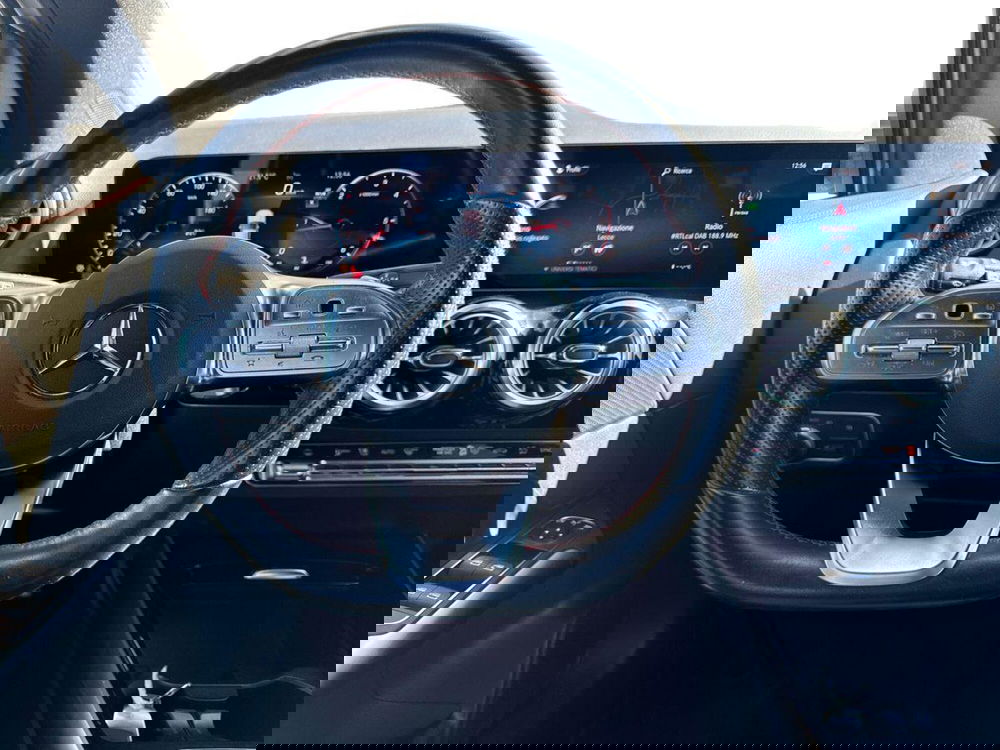 Mercedes-Benz GLA SUV usata a Bari (11)