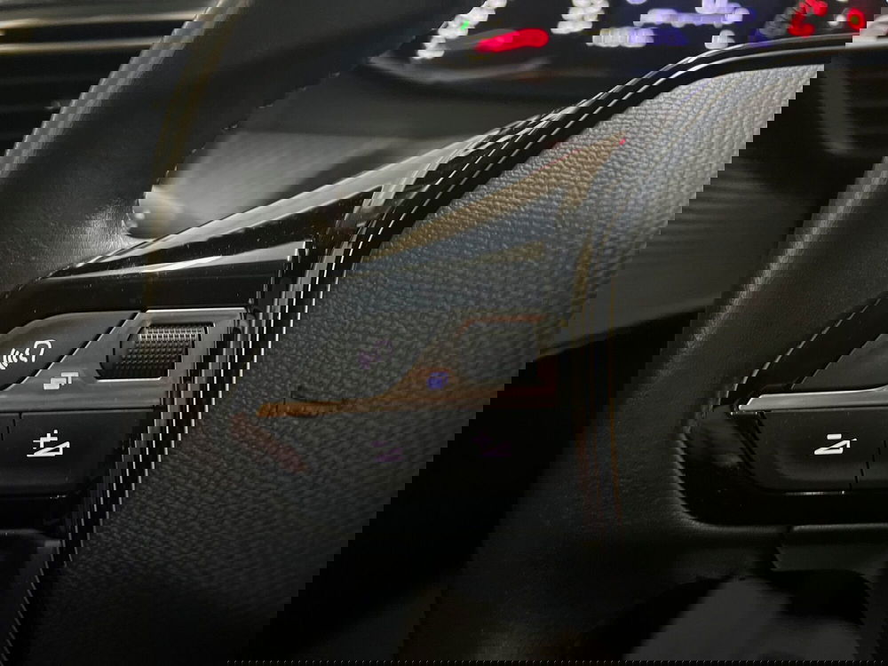 Peugeot 208 usata a Bari (17)