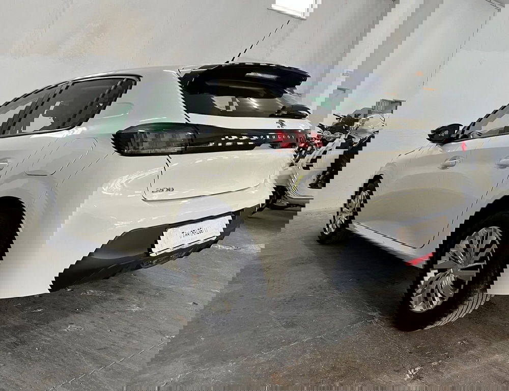 Peugeot 208 usata a Bari (7)