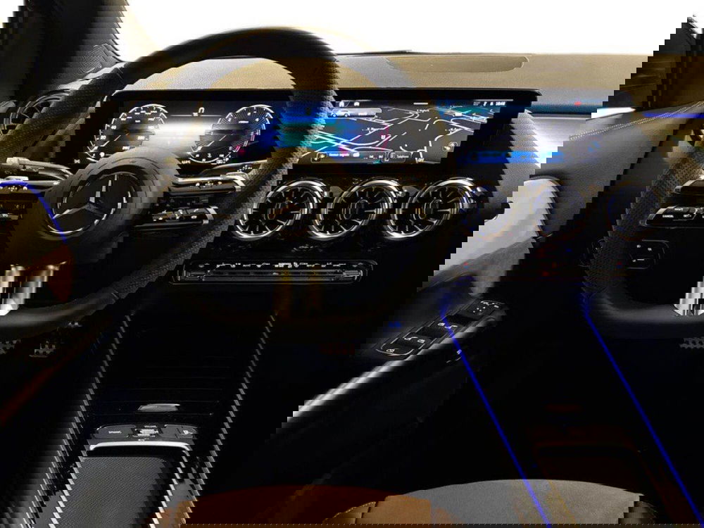 Mercedes-Benz GLA SUV nuova a Rimini (11)