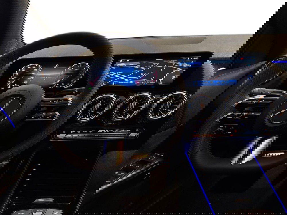 Mercedes-Benz GLA SUV nuova a Rimini (10)