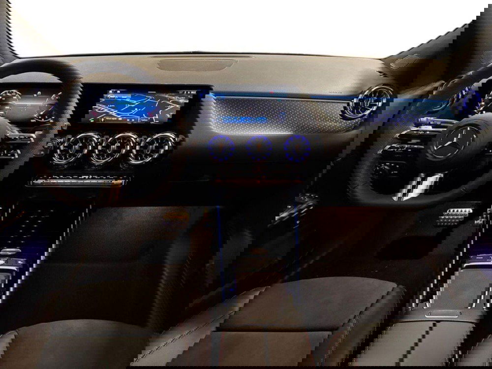 Mercedes-Benz GLA SUV nuova a Rimini (9)