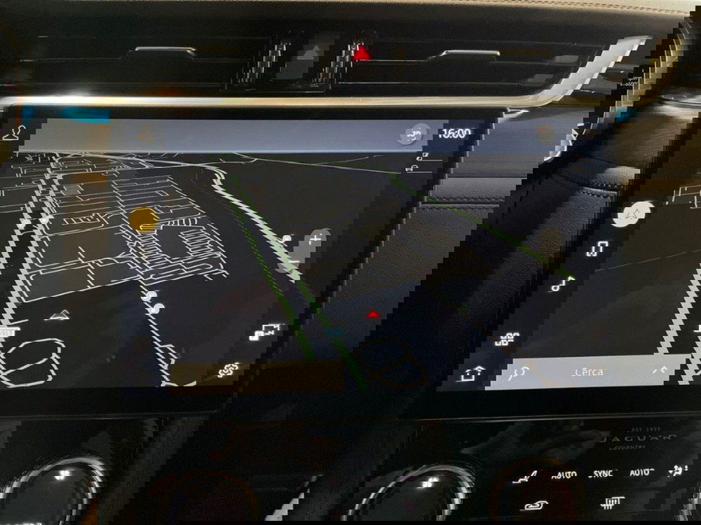 Jaguar F-Pace usata a Macerata (15)