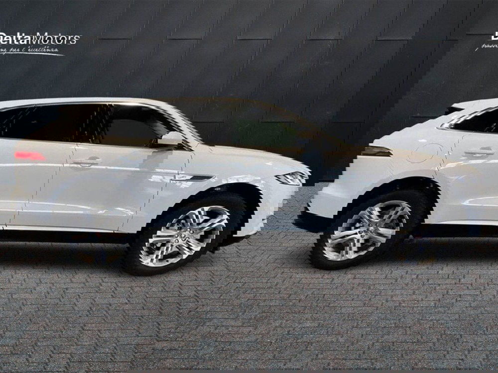 Jaguar F-Pace usata a Macerata (3)