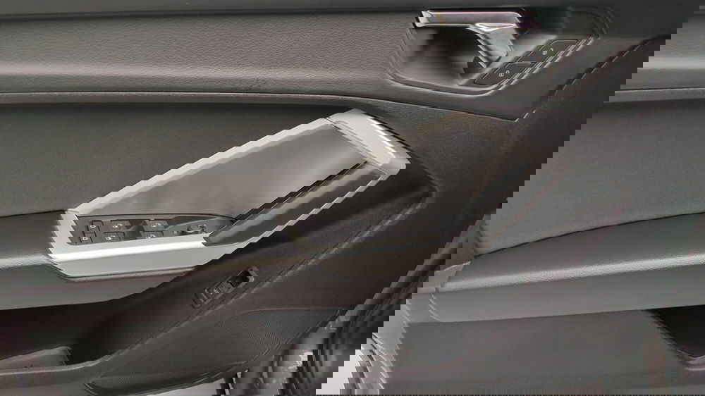 Audi Q3 Sportback usata a Avellino (19)