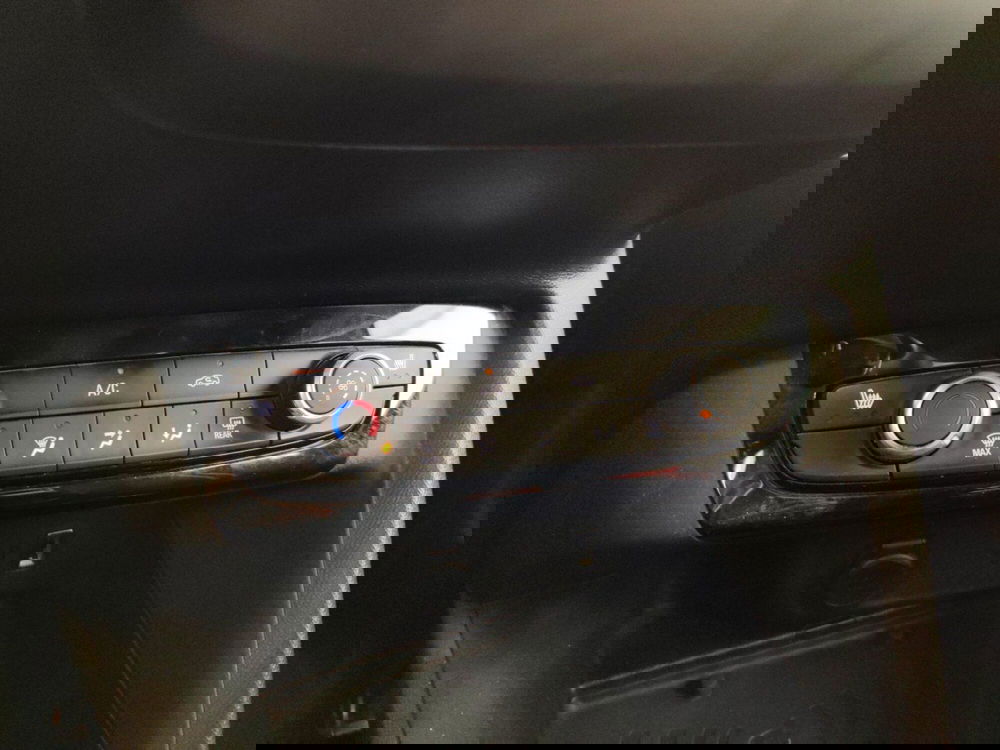 Opel Corsa usata a Massa-Carrara (11)
