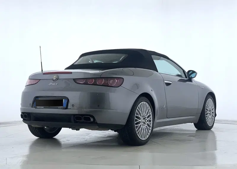 Alfa Romeo Spider usata a Perugia (3)