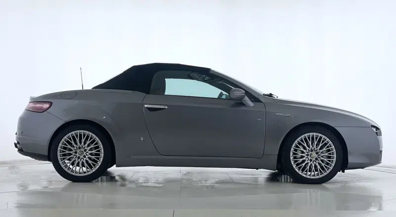 Alfa Romeo Spider usata a Perugia (7)