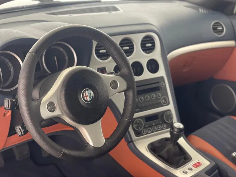 Alfa Romeo Spider usata a Perugia (8)