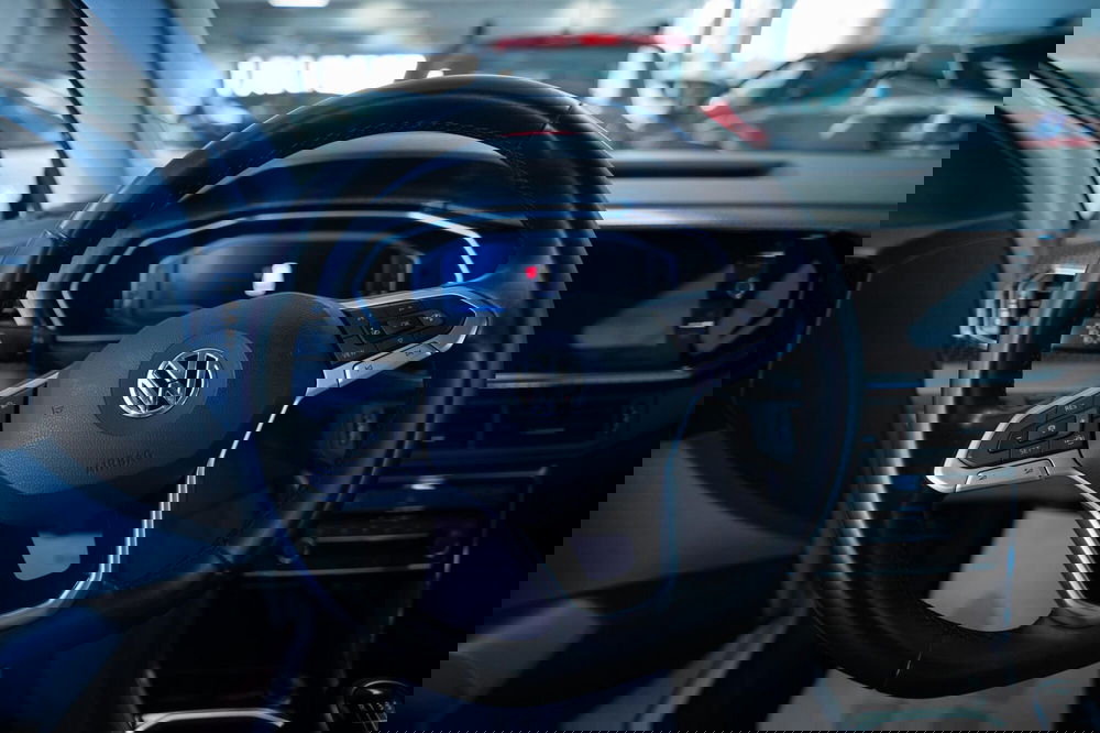 Volkswagen T-Cross usata a Torino (7)