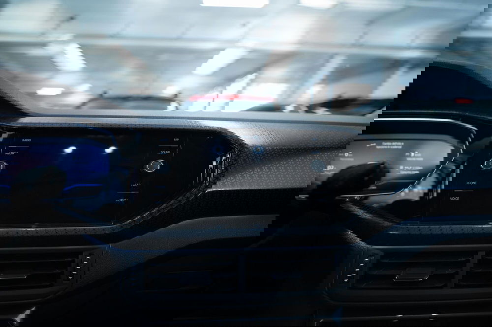 Volkswagen T-Cross usata a Torino (8)